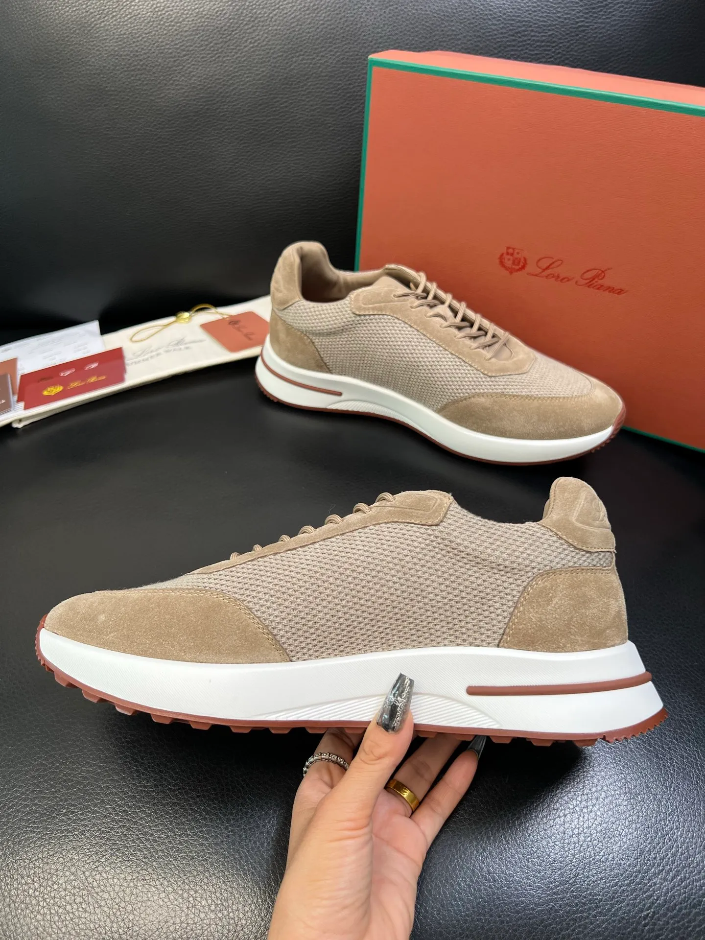 Men's shoes 💰740 Loro Men's shoes 💰iana High-quality top crafts Noyo Piana New product counter synchronized with original factory configuration, uppers imported from Italy cowhide fabric, high-quality splicing technology, soles: original soles specially provided by the original factory, exclusive movable molded soles super comfortable, original factory and single goods, welcome to compare, code number 39-44 (order 38 45 46)